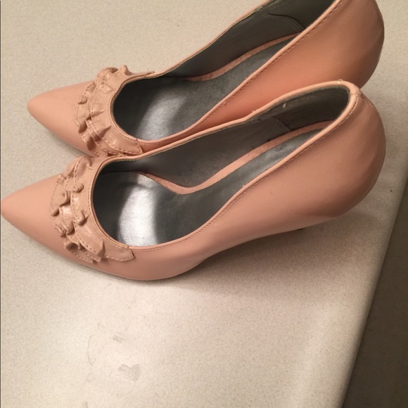 Charlotte Russe blush pink heels - Picture 3 of 3
